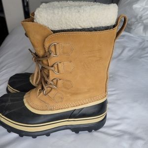 Sorel Caribou Snow Boot Men's size 9